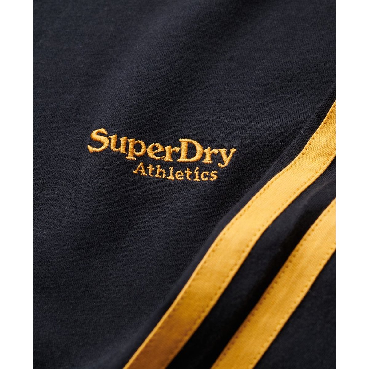Haut à manches longues à logo rétro Essential bleu marine éclipse, SUPERDRY