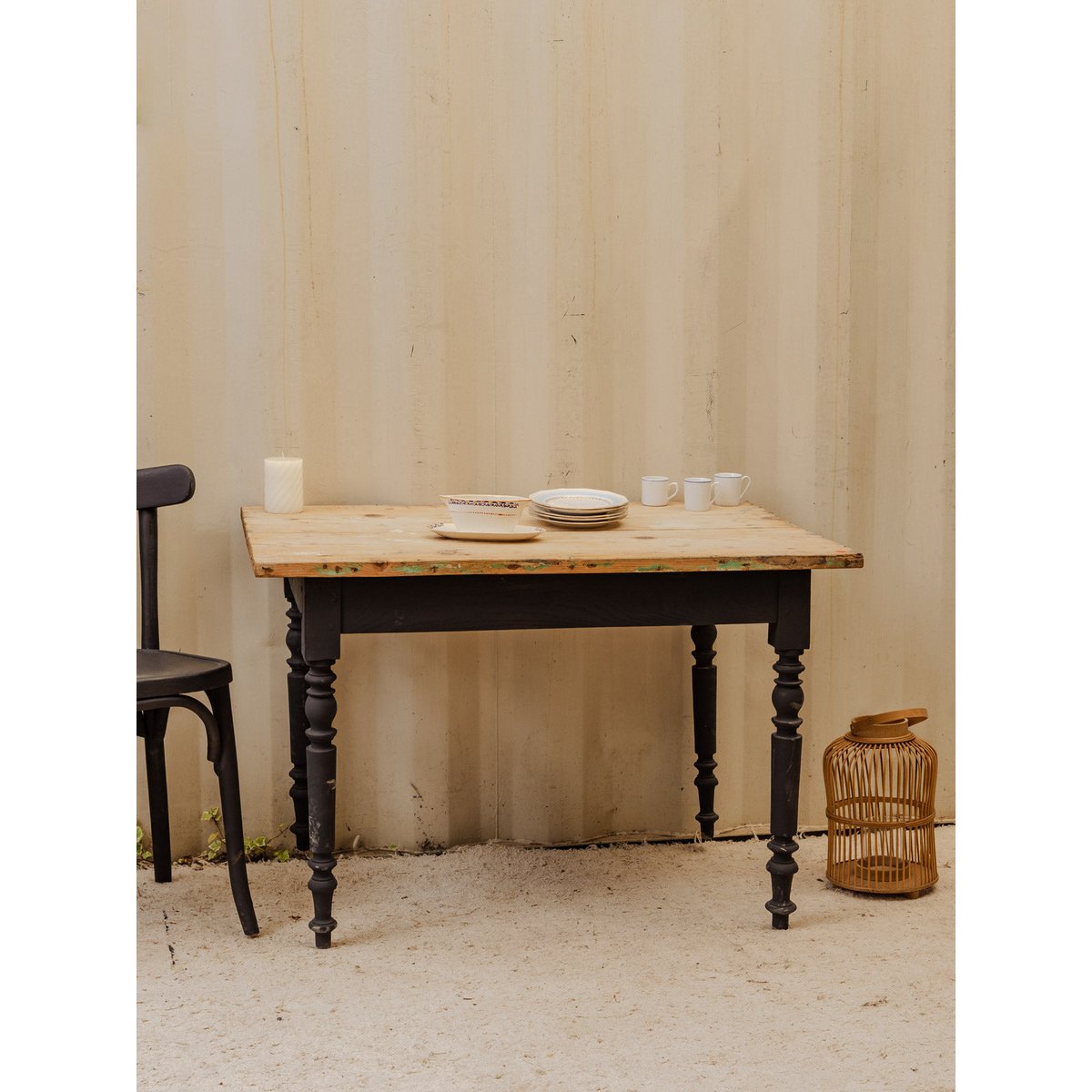 Bureau en bois noir Edouard N°1054 - Bon état bois clair, DEBONGOUT