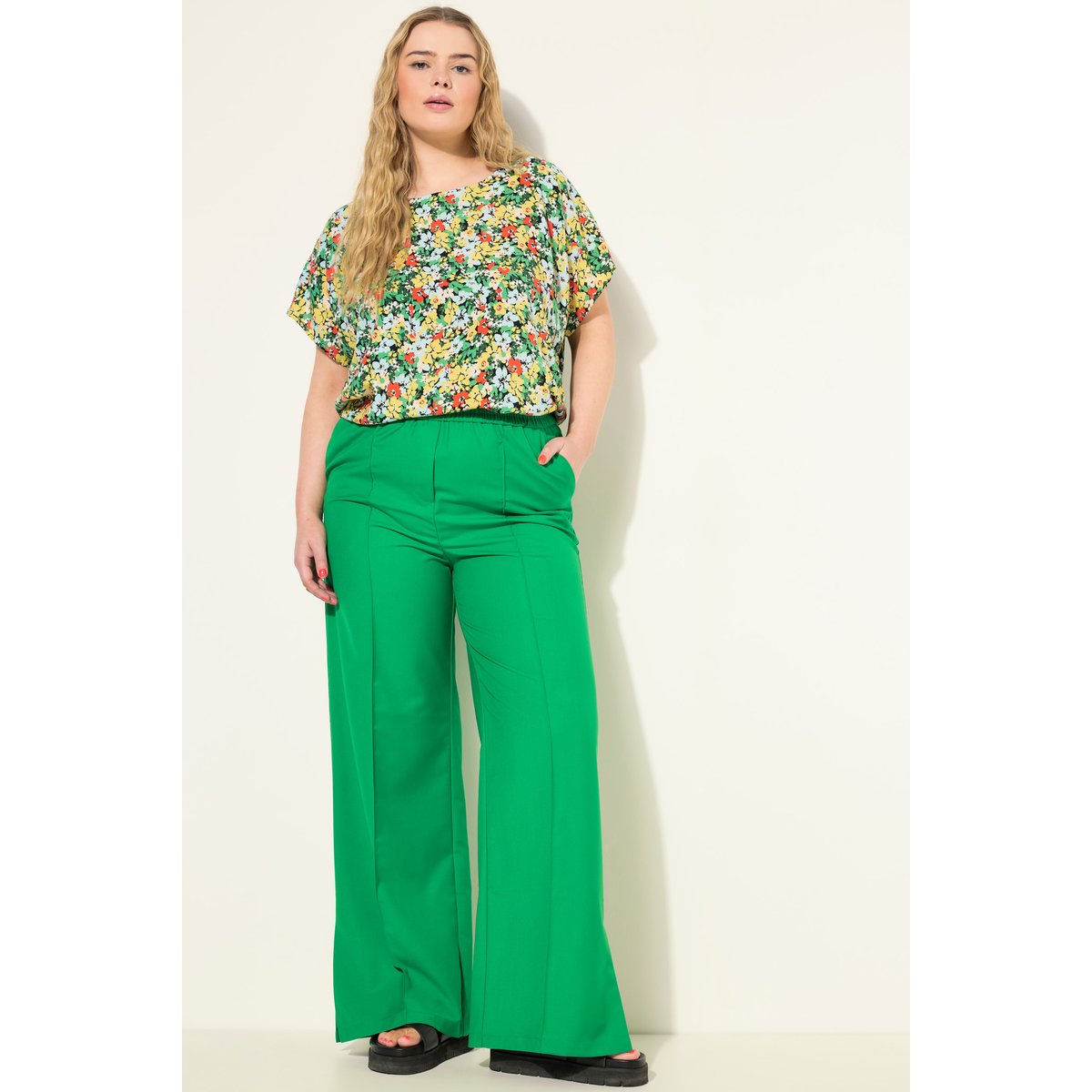 Pantalon à jambe large et taille élastique. vert, STUDIO UNTOLD