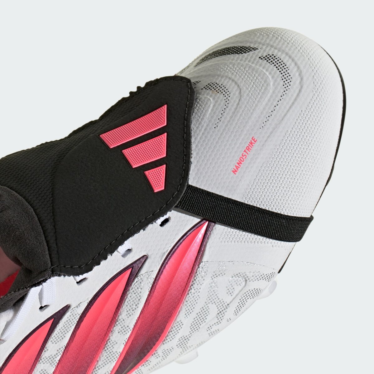 Chaussure De Football Languette Rabattue Predator League Terrain Souple Chaussure De Football Languette Rabattue Predator League Terrain Souple cloud white / solar turbo / core black, adidas Performance