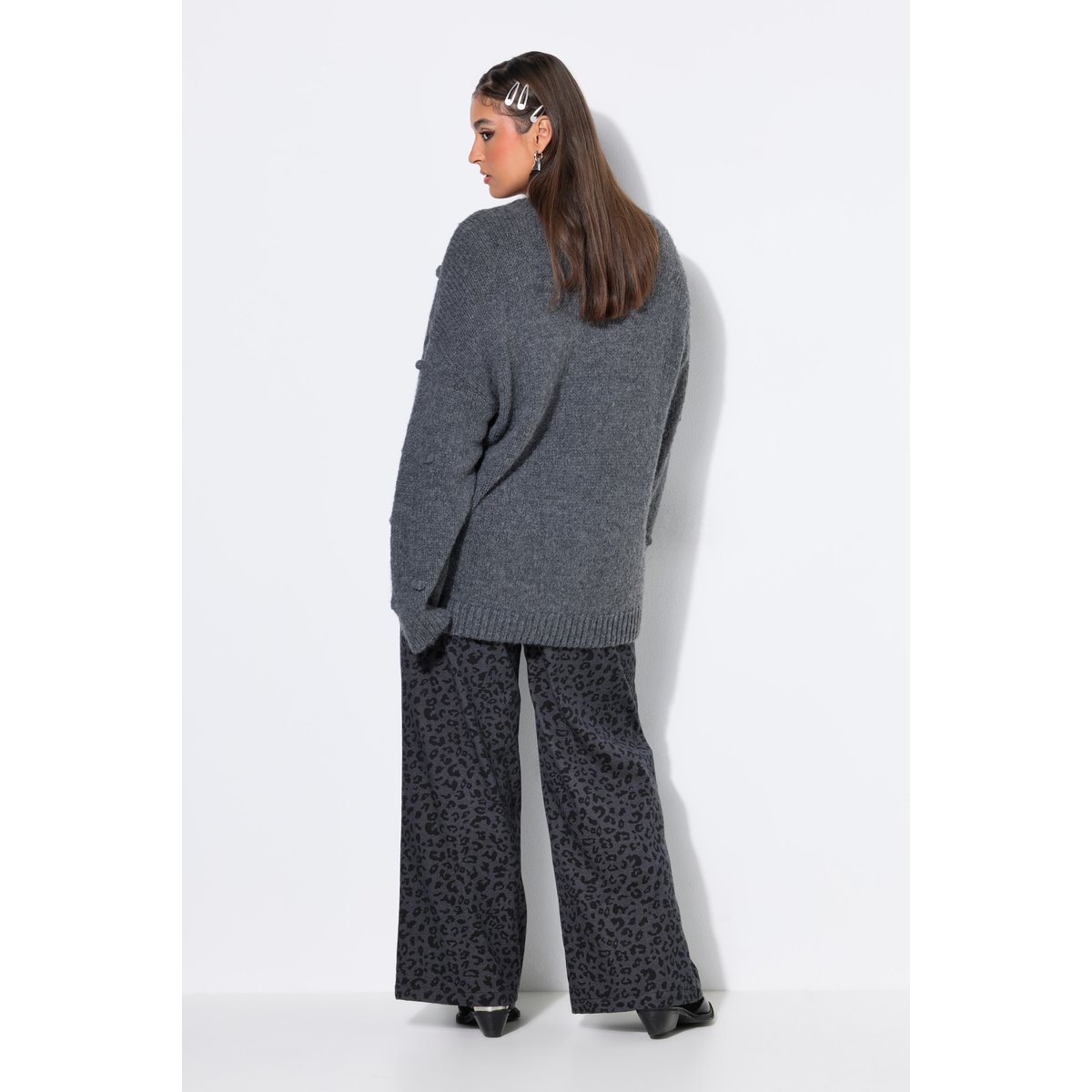 Pull, coupe oversize, bulles en 3D chiné gris foncé, STUDIO UNTOLD
