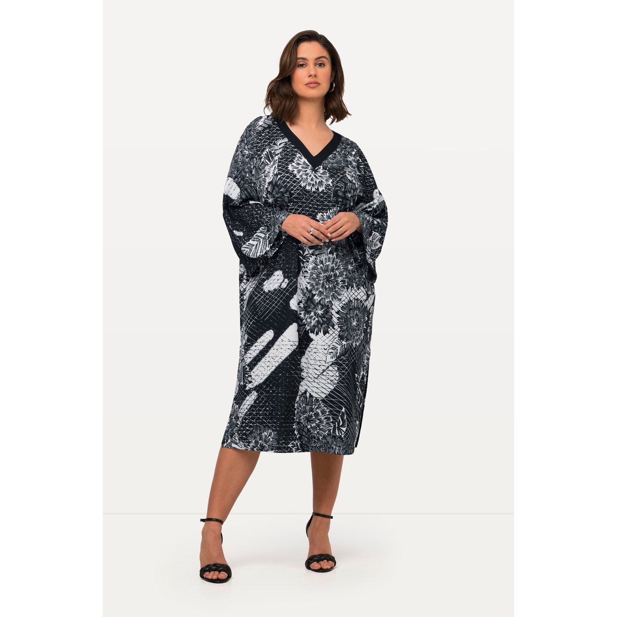 Robe noir, ULLA POPKEN