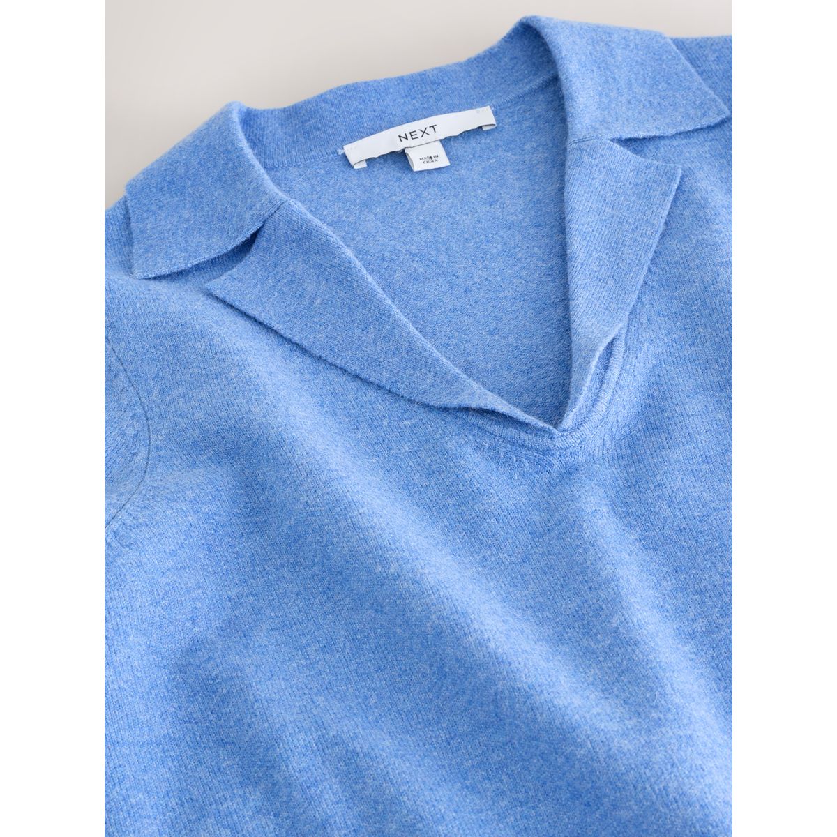 Polo ultra-doux à col ouvert bleu, NEXT
