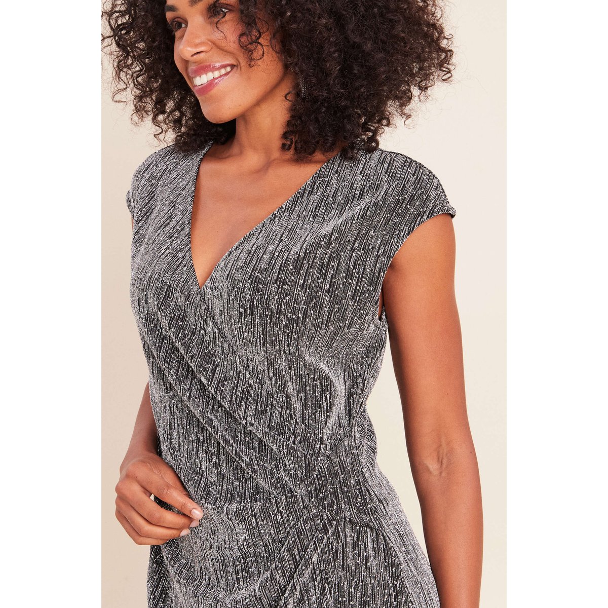 Robe ajustée courte col v sans manches gris argent, BREAL