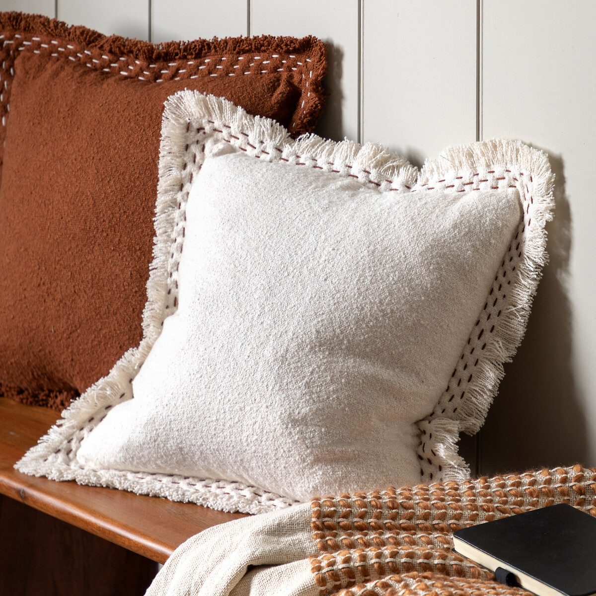 Hominy Cushion cream, ÉDITÉ
