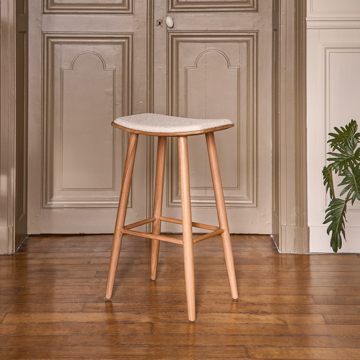 Lot de 2 tabourets de bar en teck massif et bouclette AMBRE ecru, BERAH GETAH