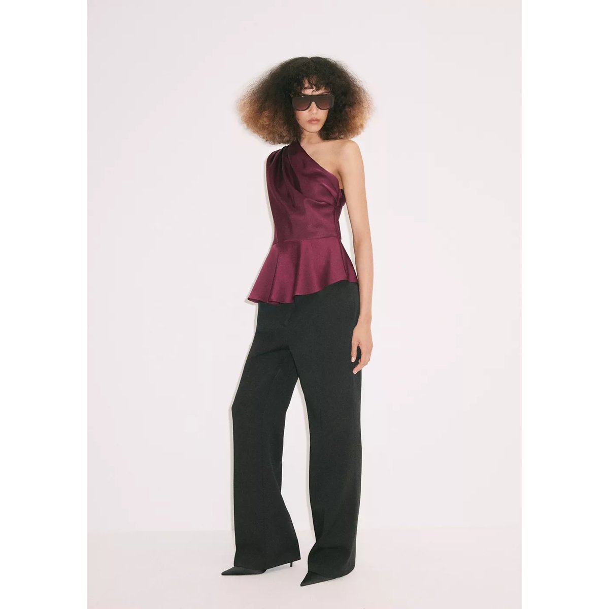 Blouse satinée à basque peplum bordeaux, MANGO
