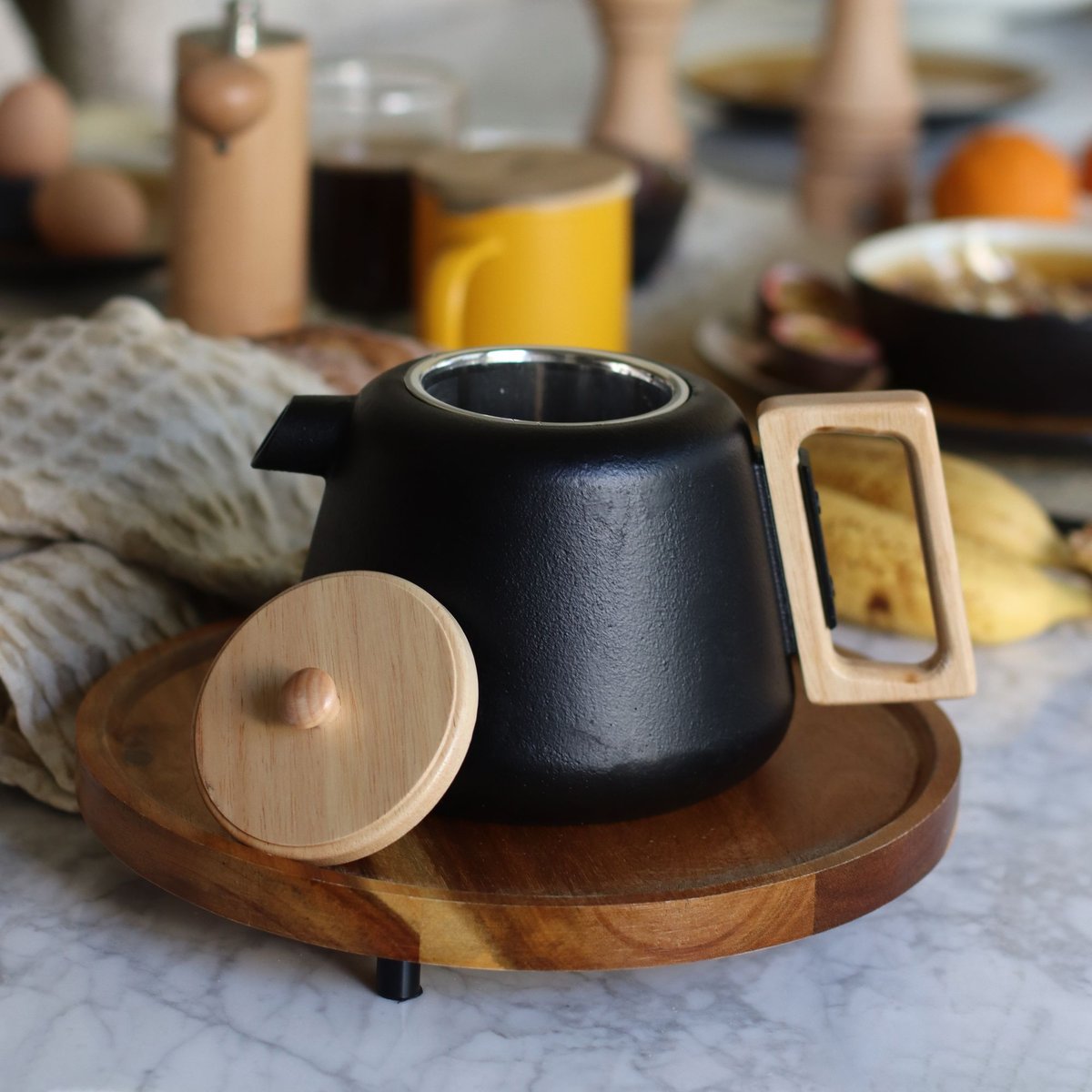 Théière en fonte avec couvercle en bois 1L, VIGGO naturel-noir, OGO LIVING