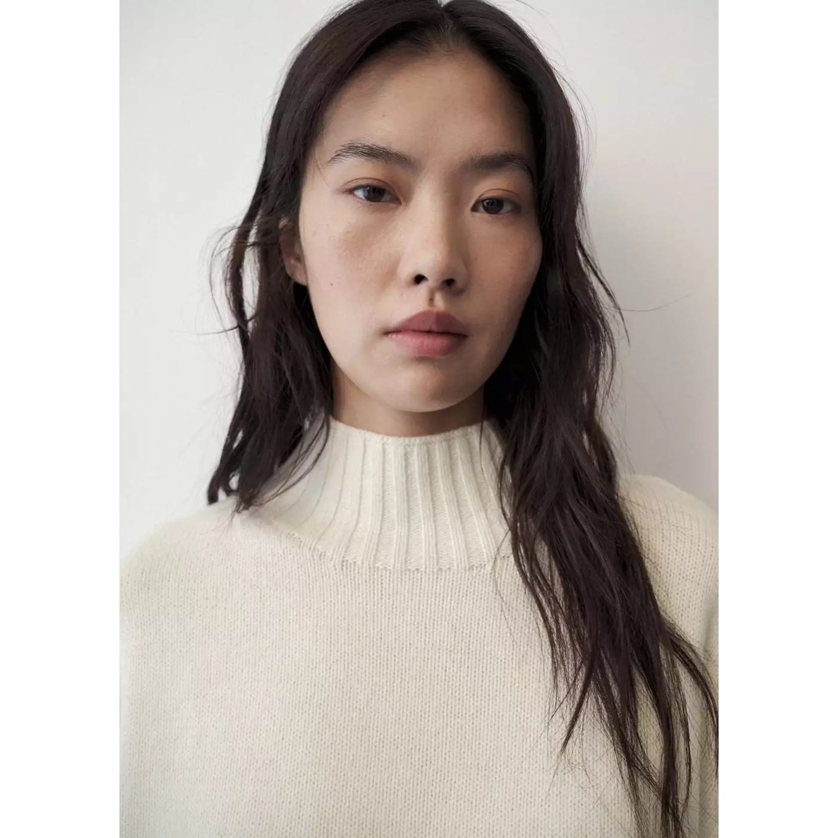 Pull-over à col montant en laine blanc, MANGO