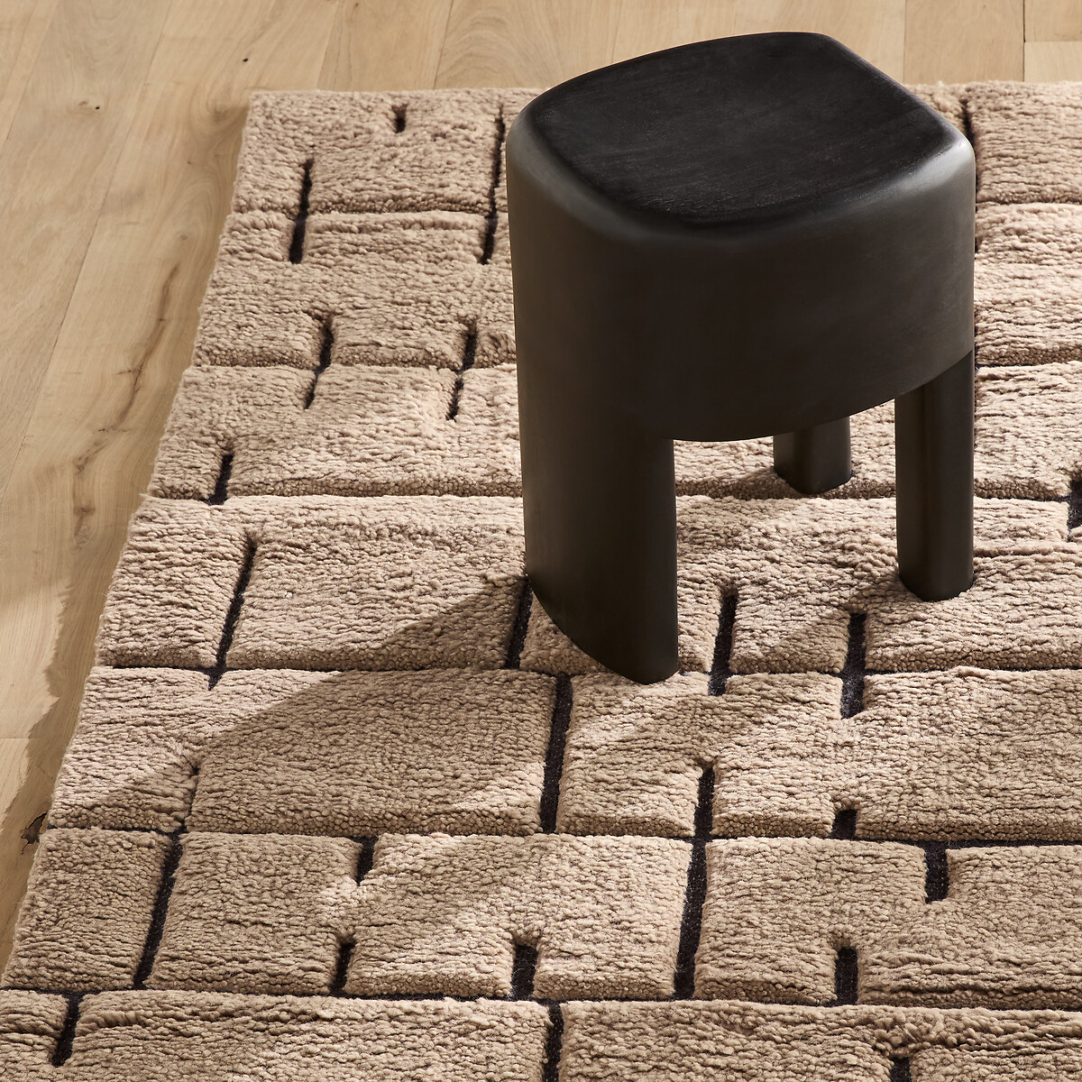 Tézé 93% Wool Hand-Knotted Rug ash beige, AM.PM