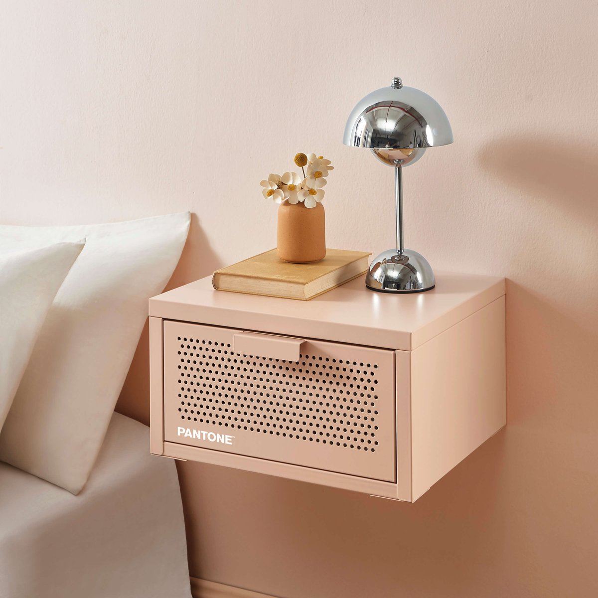 Table de chevet murale en acier rose blush, PANTONE