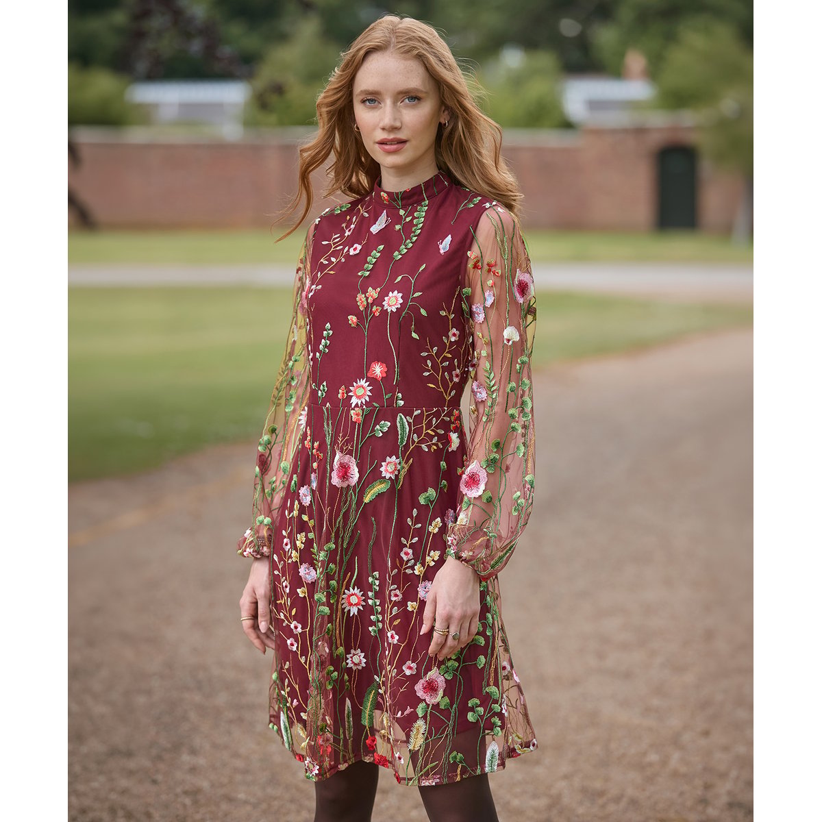Robe à Manches Longues Brodée Fleurie Ellie rouge, JOE BROWNS