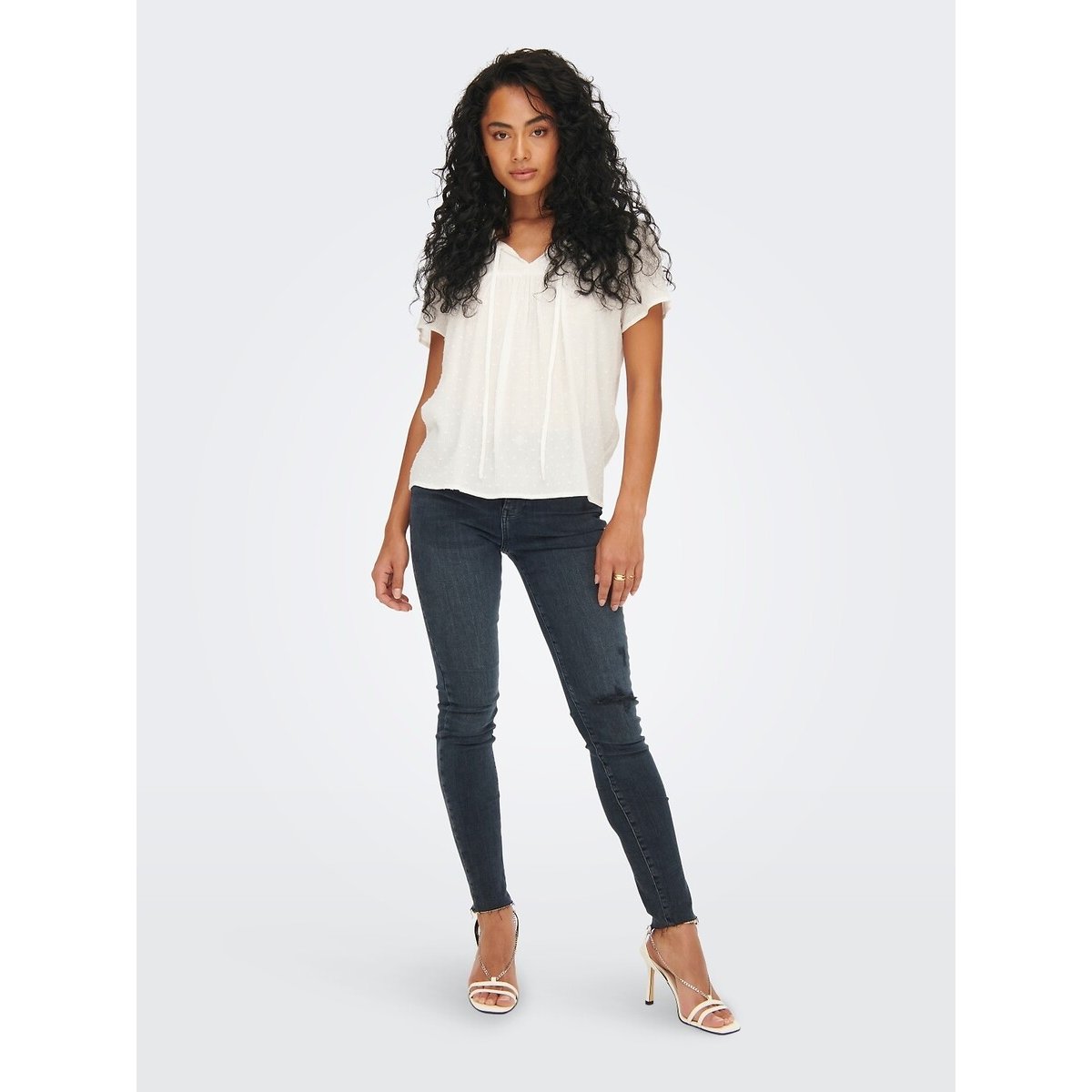 Soepele blouse, volantkraag te strikken wit, JDY