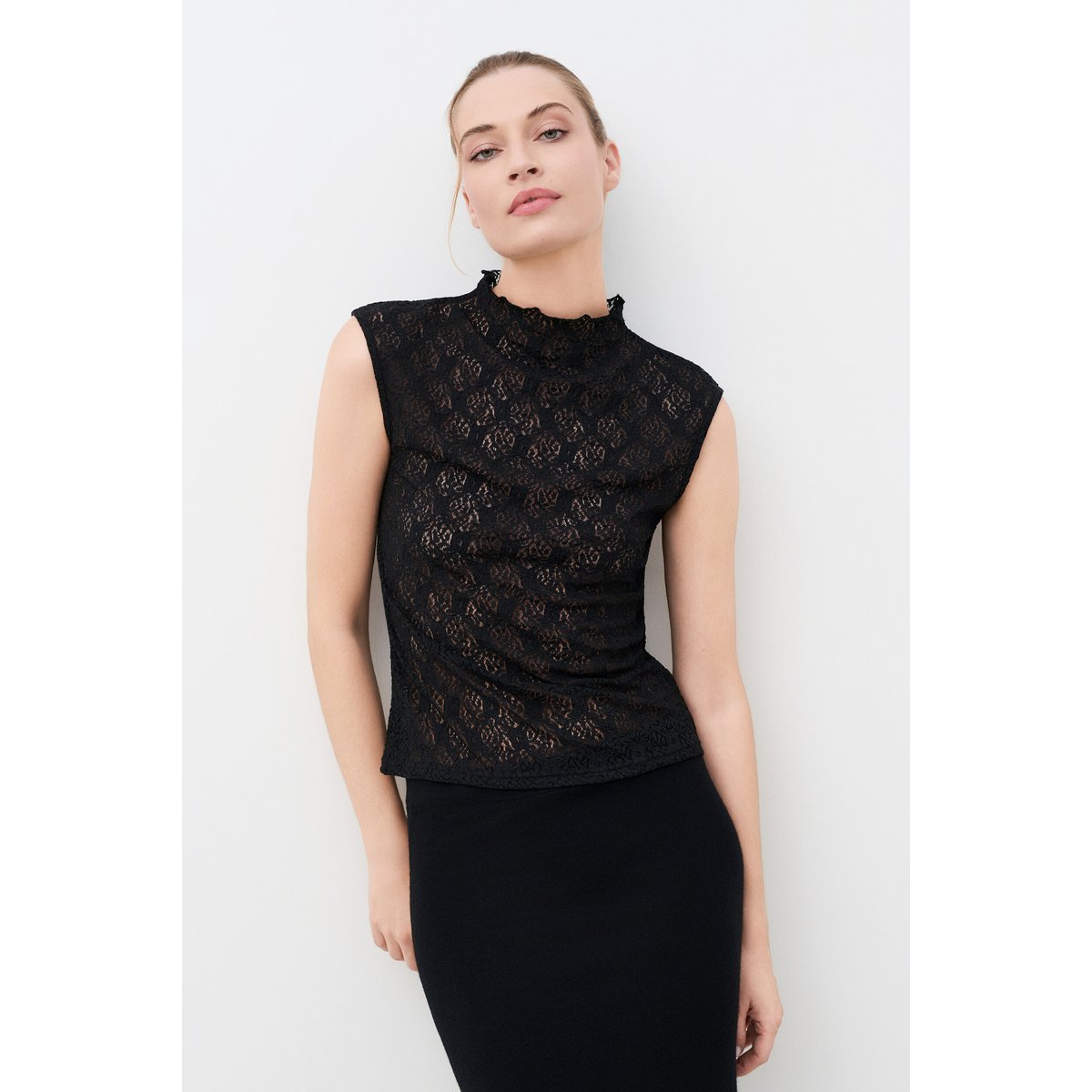 T-shirt droit col montant TLIPA noir, CAROLL