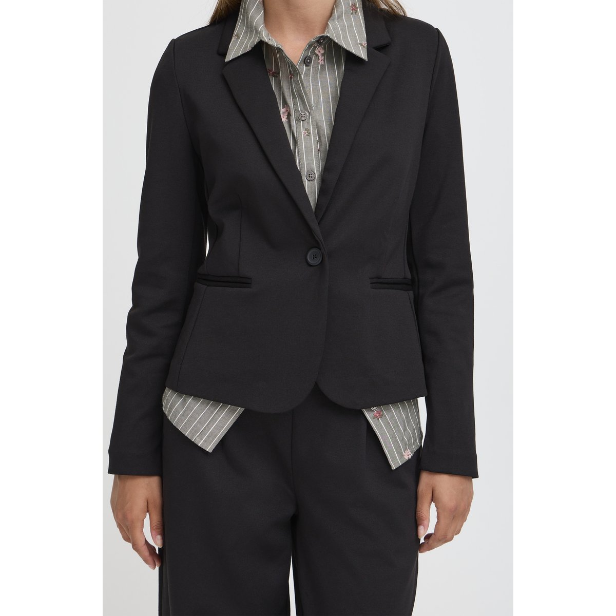 Blazer classique à manches longues noir, B.YOUNG