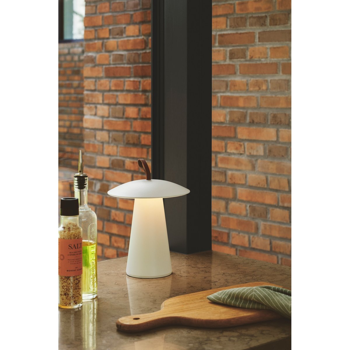 Luminaire nomade Rechargeable et Elégante d'extérieur / 240 Lumen - en aluminium, ARA blanc, NORDLUX