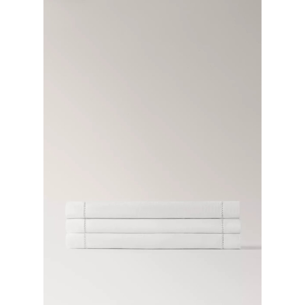 Chemin de table en lin broderie ajourée blanc, MANGO HOME