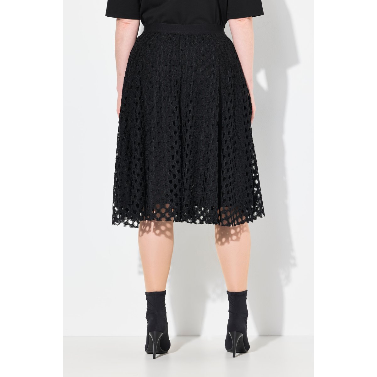 Robe midi en dentelle ajourée noir, ULLA POPKEN
