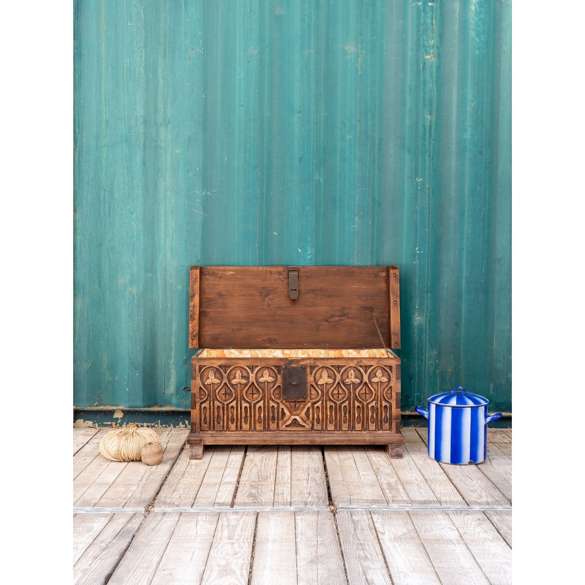 Coffre en bois Lucien N°156 - Bon état bois foncé, DEBONGOUT