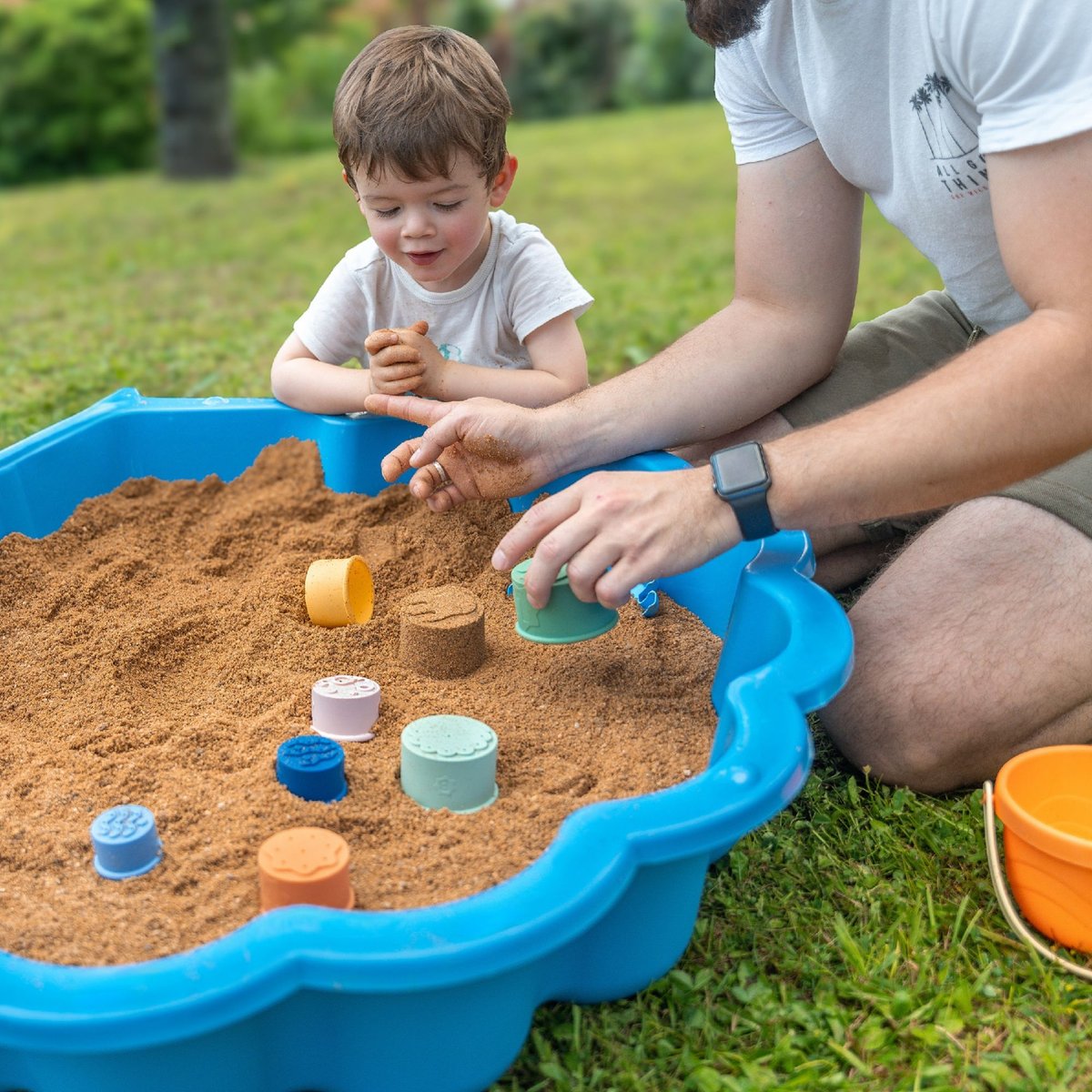 Tasses empilables ludiques pour le bain de bébé multicolore, BADABULLE