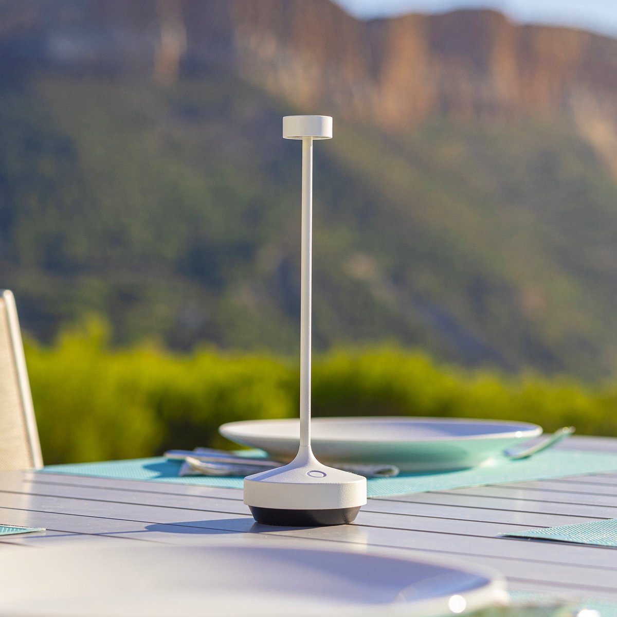 6 Lampe de table RUBY + Socle de charge blanc, LUMISKY