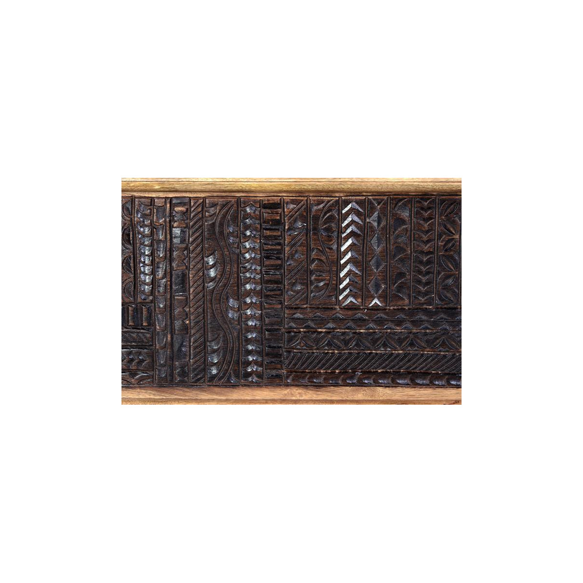 Coffre marron, DECORATION D’AUTREFOIS
