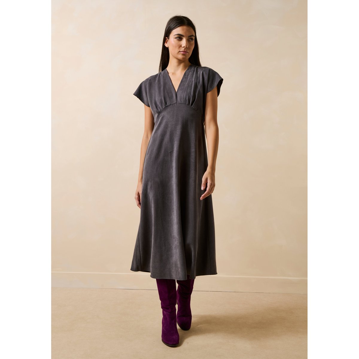 Robe longue en satin manches courtes anthracite, LA FEE MARABOUTEE
