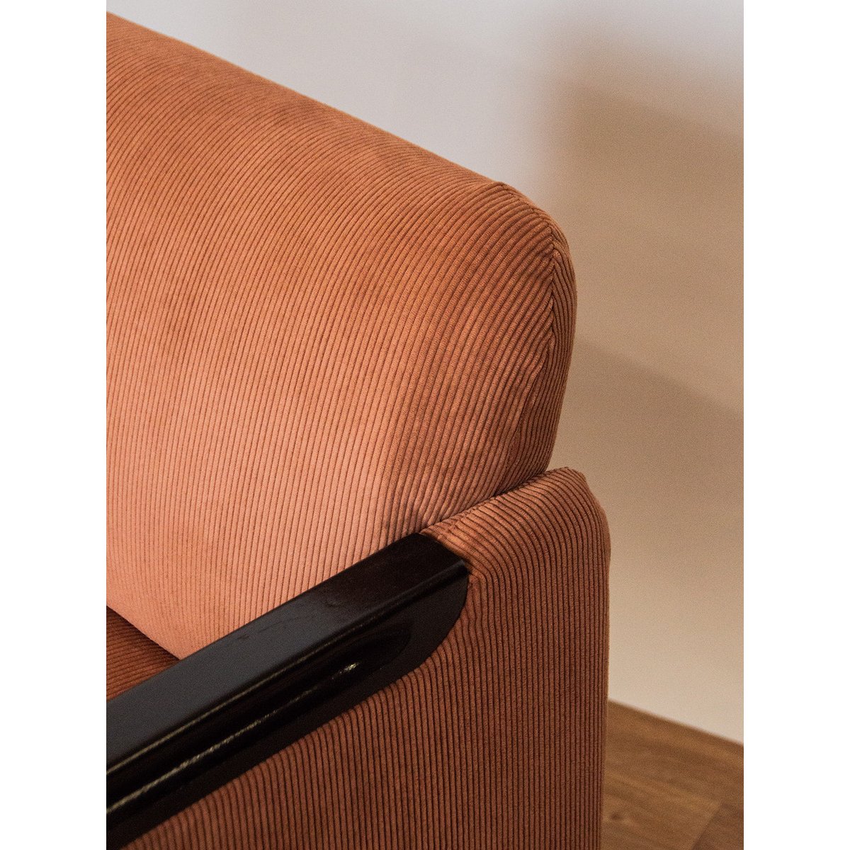 Fauteuil en velours côtelé Jakob N°109 - Bon état marron, DEBONGOUT