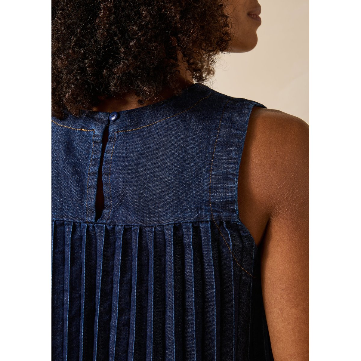 Top en jean sans manches brut, LA FEE MARABOUTEE