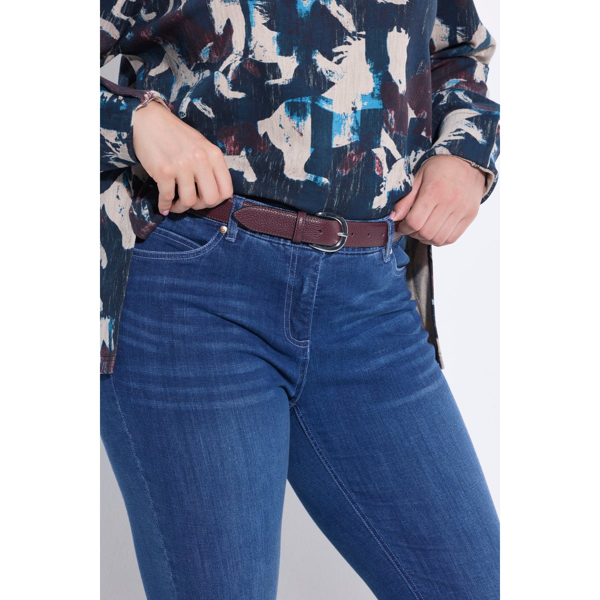 Ceinture en cuir, matière texturée rouge vin foncé, ULLA POPKEN