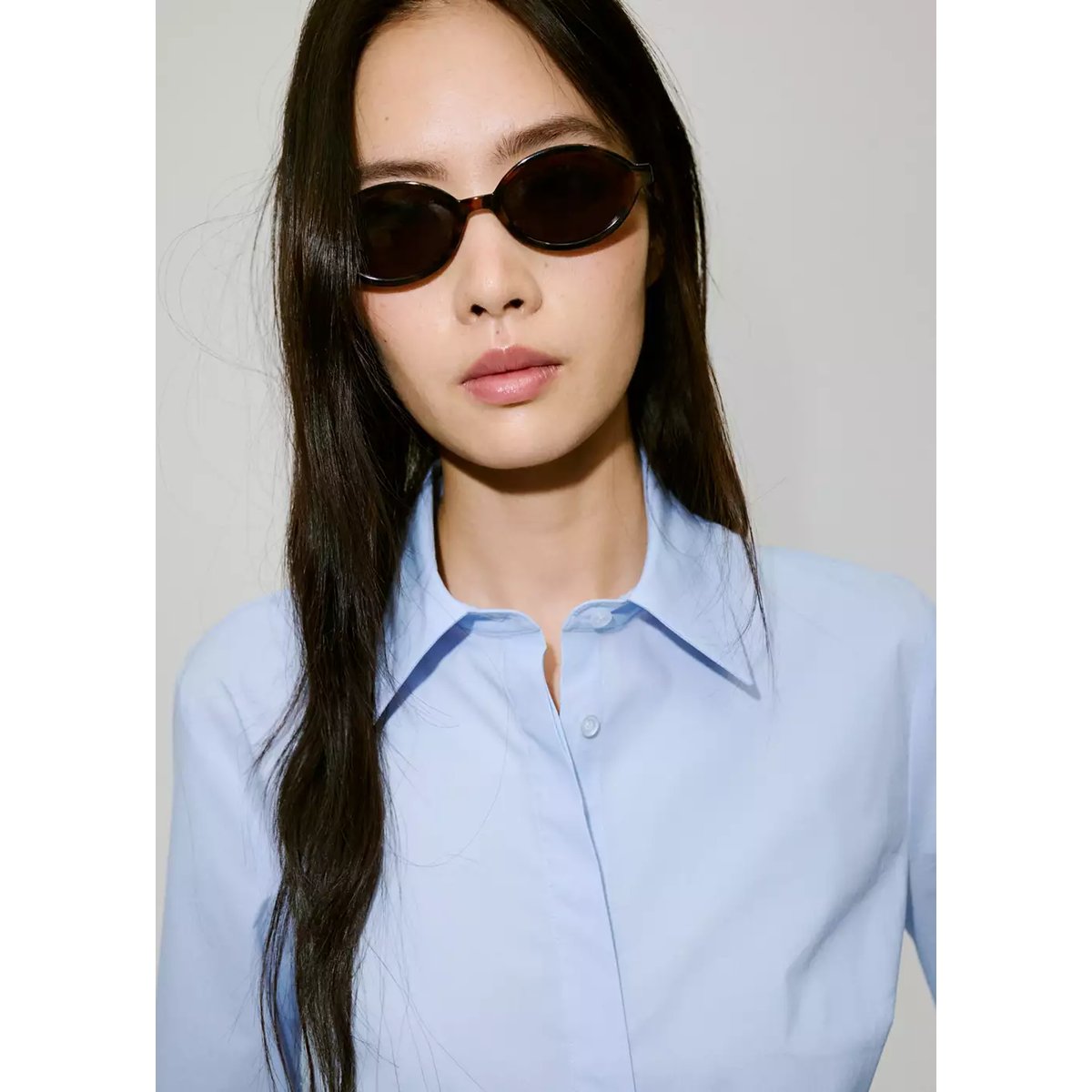 Chemise popeline cintrée bleu ciel, MANGO