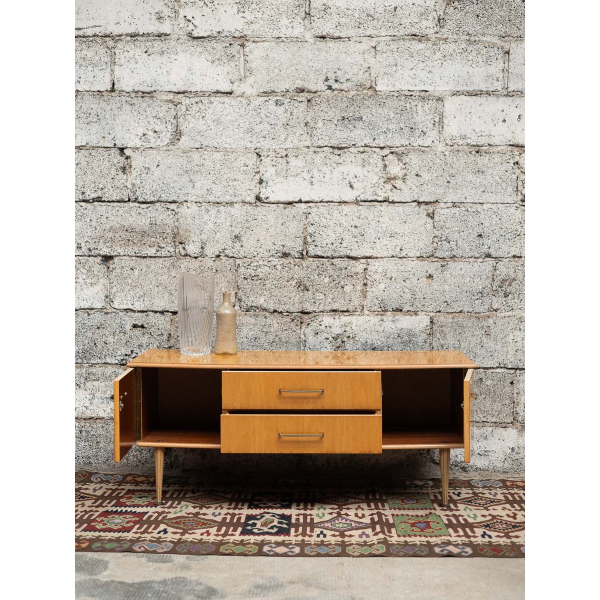 Élégante enfilade au bois clair Margaret N°494 - Bon état bois clair, DEBONGOUT