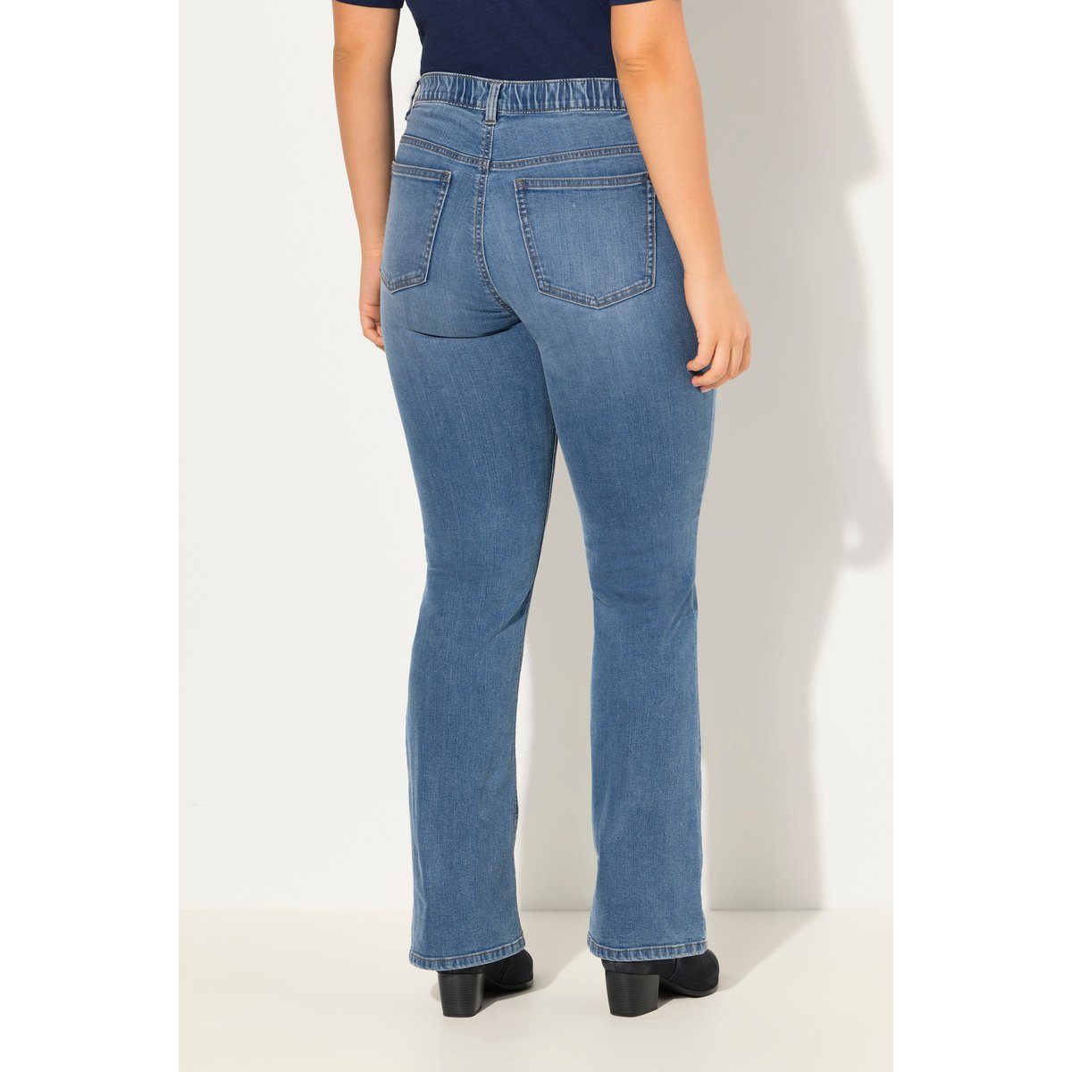 Jean Marie Bootcut, coupe 5 poches bleu clair, ULLA POPKEN