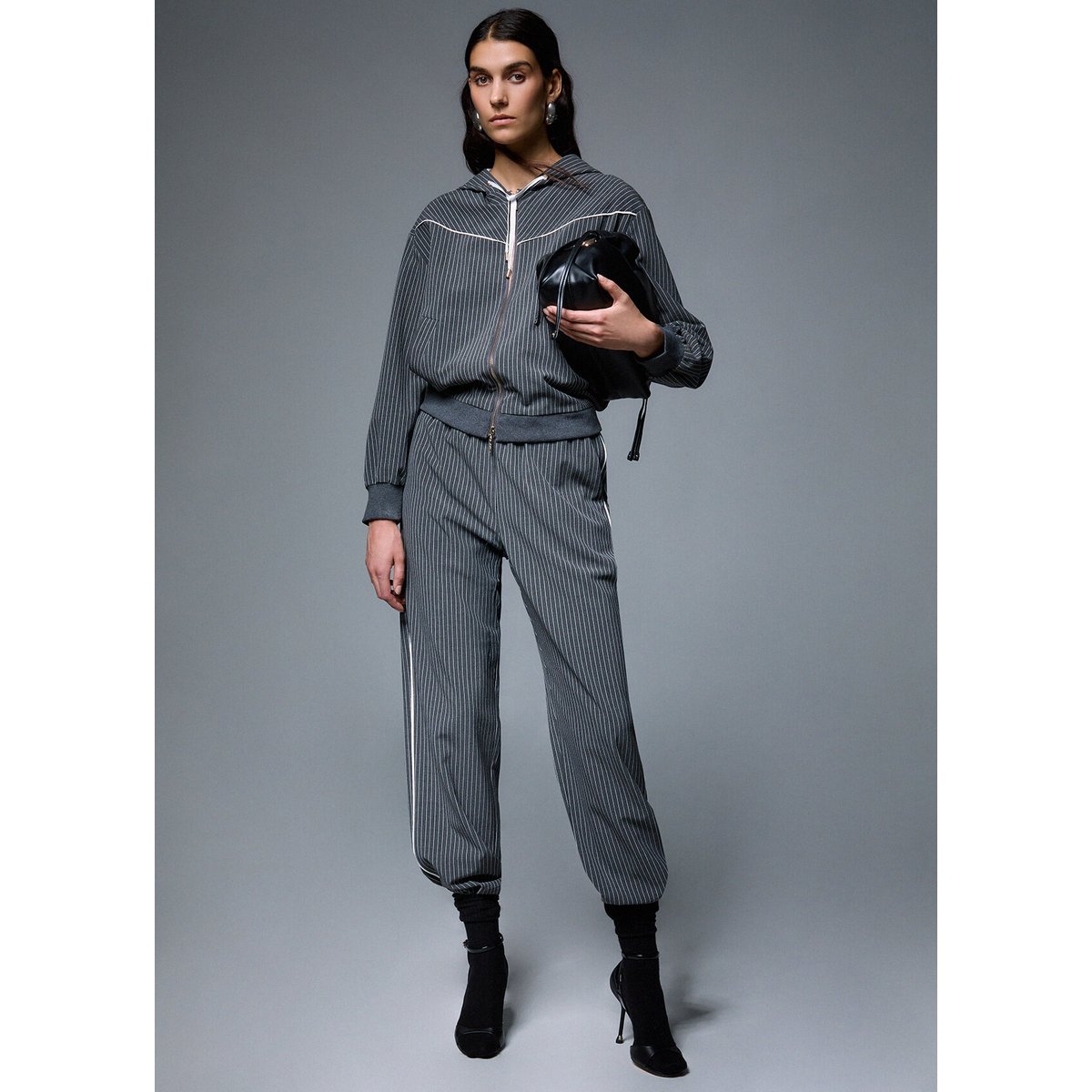 Pantalon à fines rayures avec empiècement en dentelle gris, LIU JO
