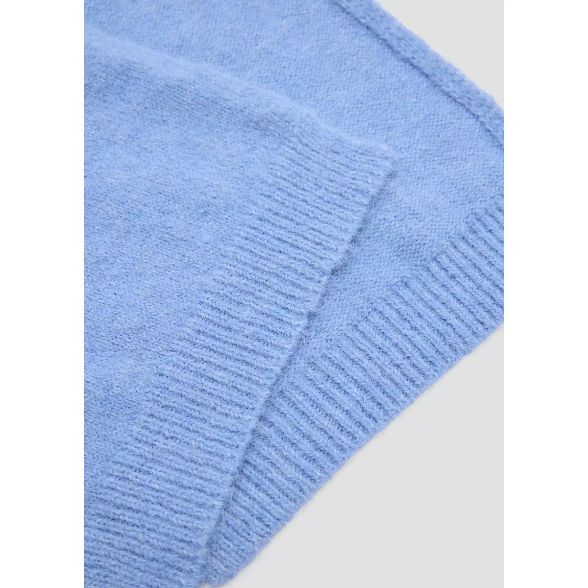 Écharpe en maille unie bleu ciel, MANGO
