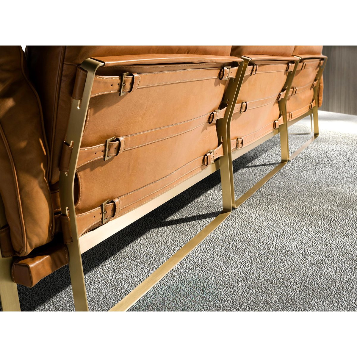 Canapé en cuir camel | or, ANGEL CERDA