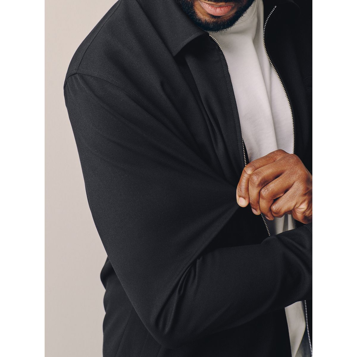Veste-chemise zippée élégante en sergé noir, NEXT