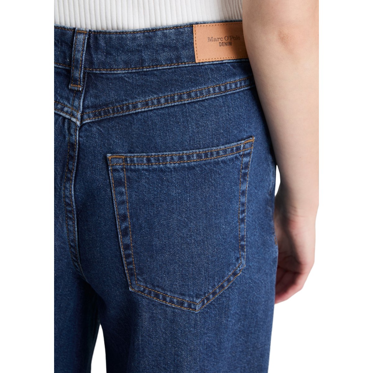 Jean modèle Stine, coupe barrel, longueur raccourcie en pur coton bleu, MARC O’POLO DENIM