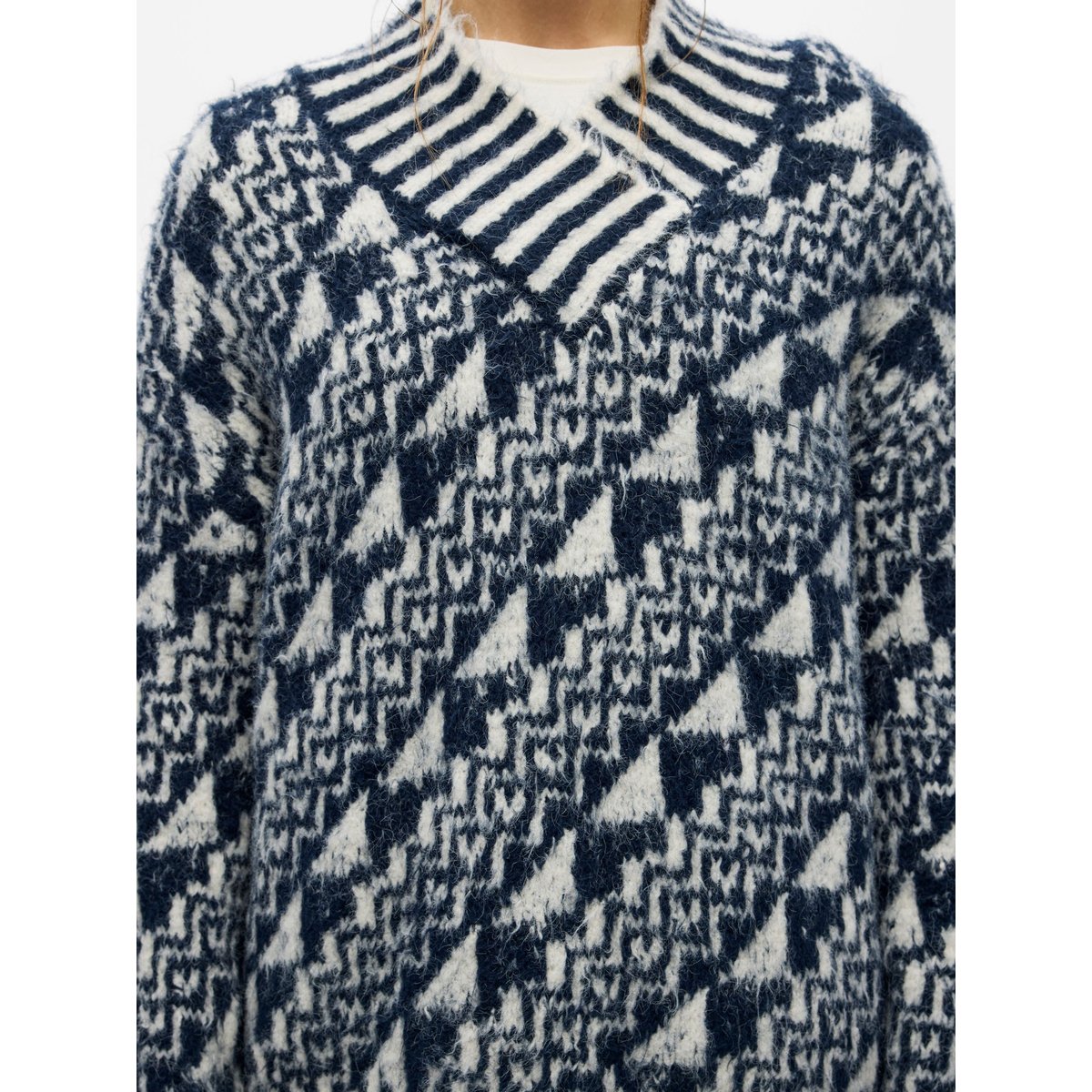 Pull bleu - sky captain1, OBJECT