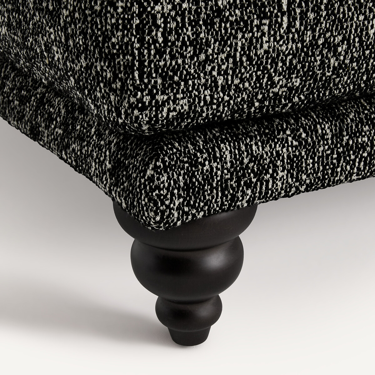 Repose-pieds en bouclette, LAZARE noir, AM.PM