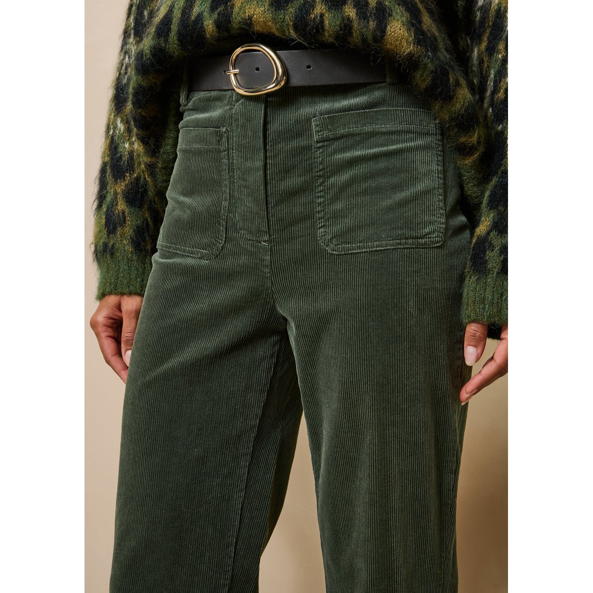 Pantalon flare en velours côtelé kaki, LA FEE MARABOUTEE