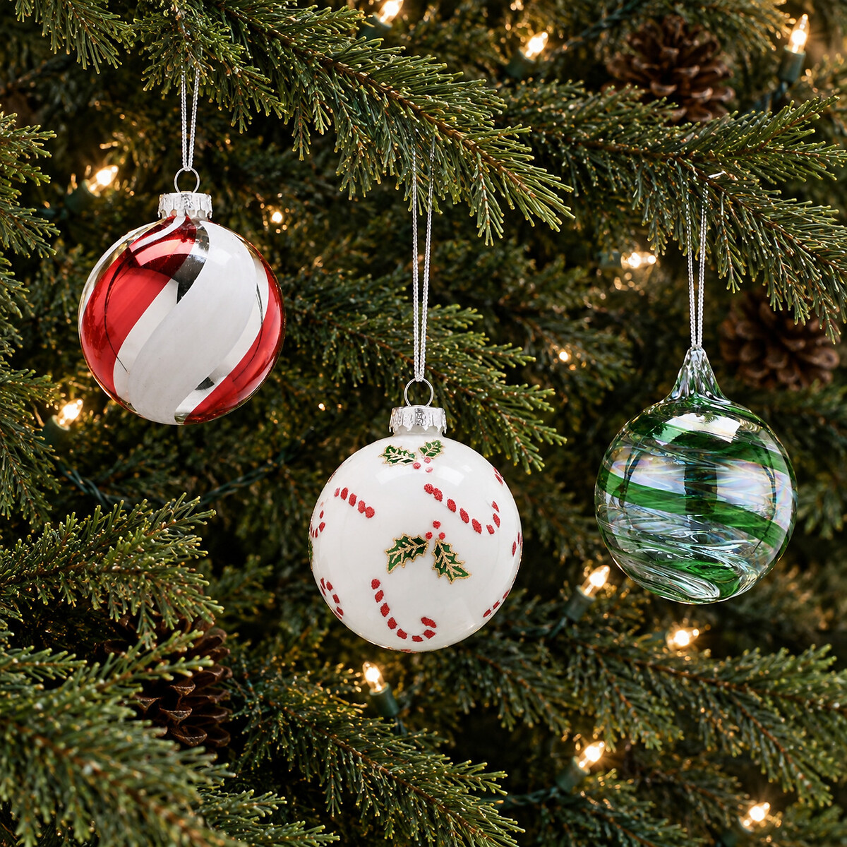Set of 3 Candy Cane Stripe Baubles red, SO'HOME