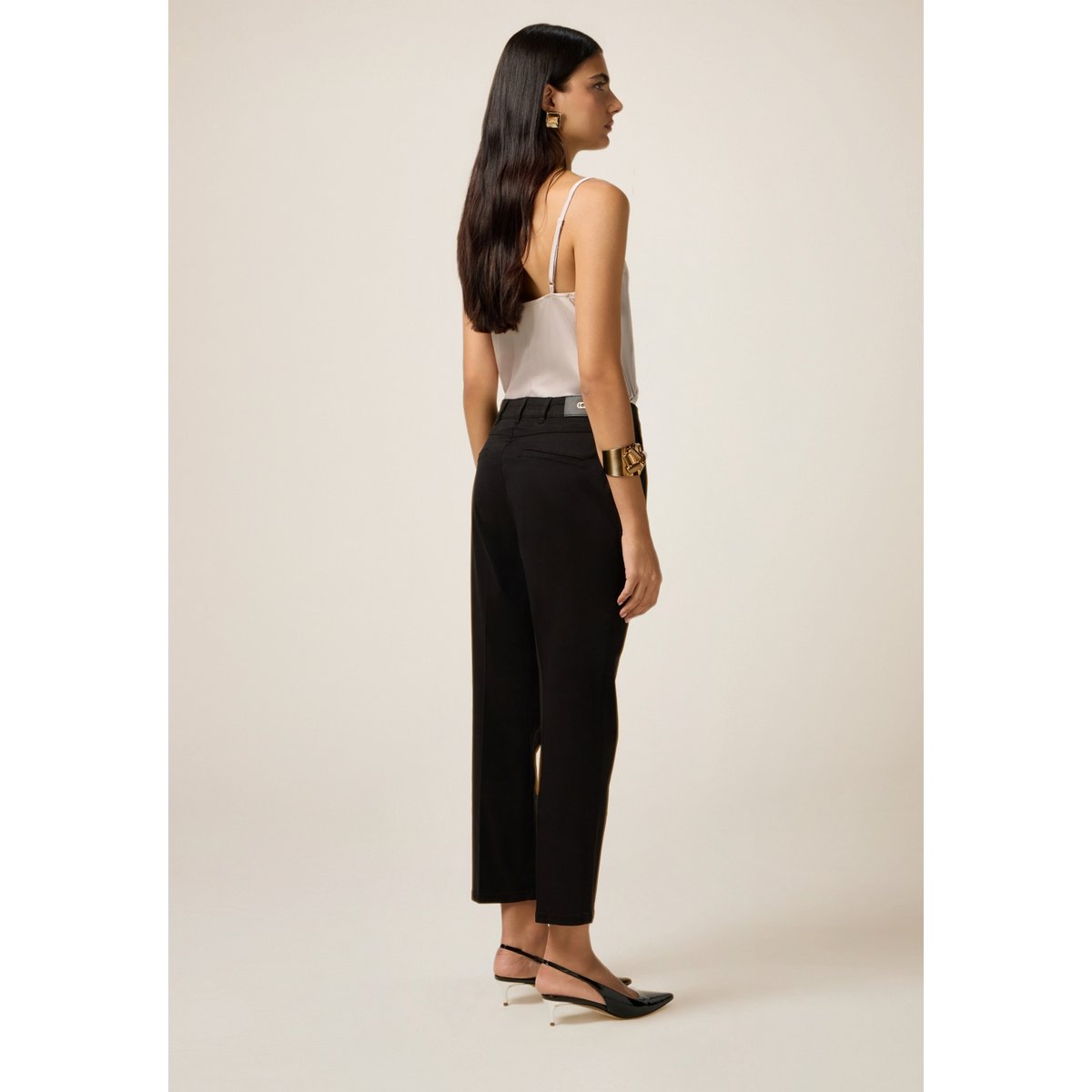Pantalon chino noir, OLTRE