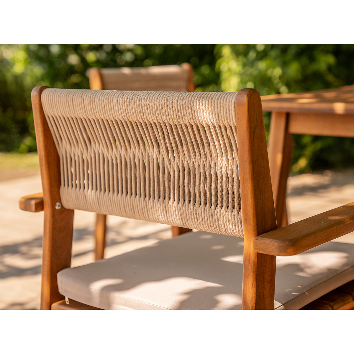 Fauteuils de jardin en bois massif et corde tressée (lot de 2) ZEPHYR taupe, MILIBOO