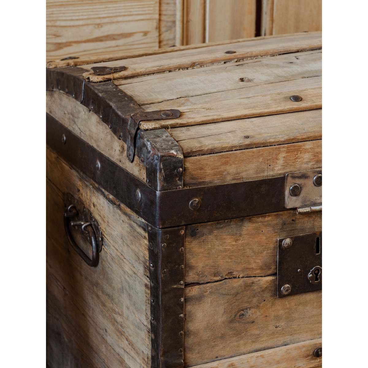 Malle en bois Lucienne N°302 - Bon état bois clair, DEBONGOUT