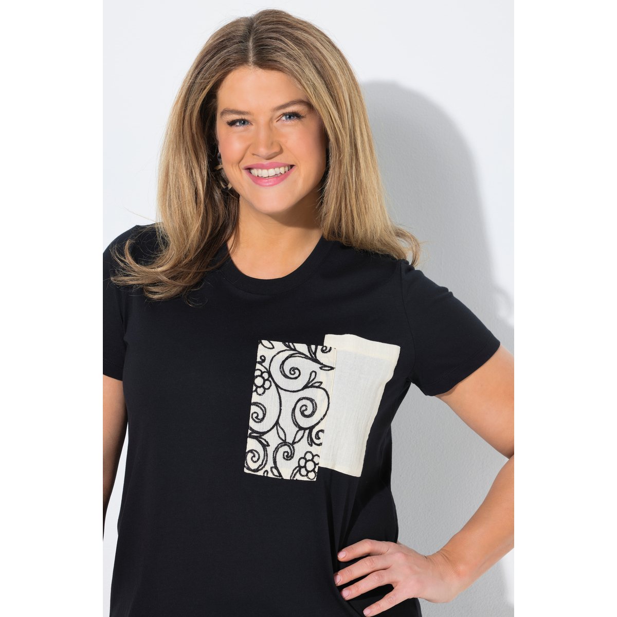 T-shirt en coton bio, poches poitrine noir, ULLA POPKEN