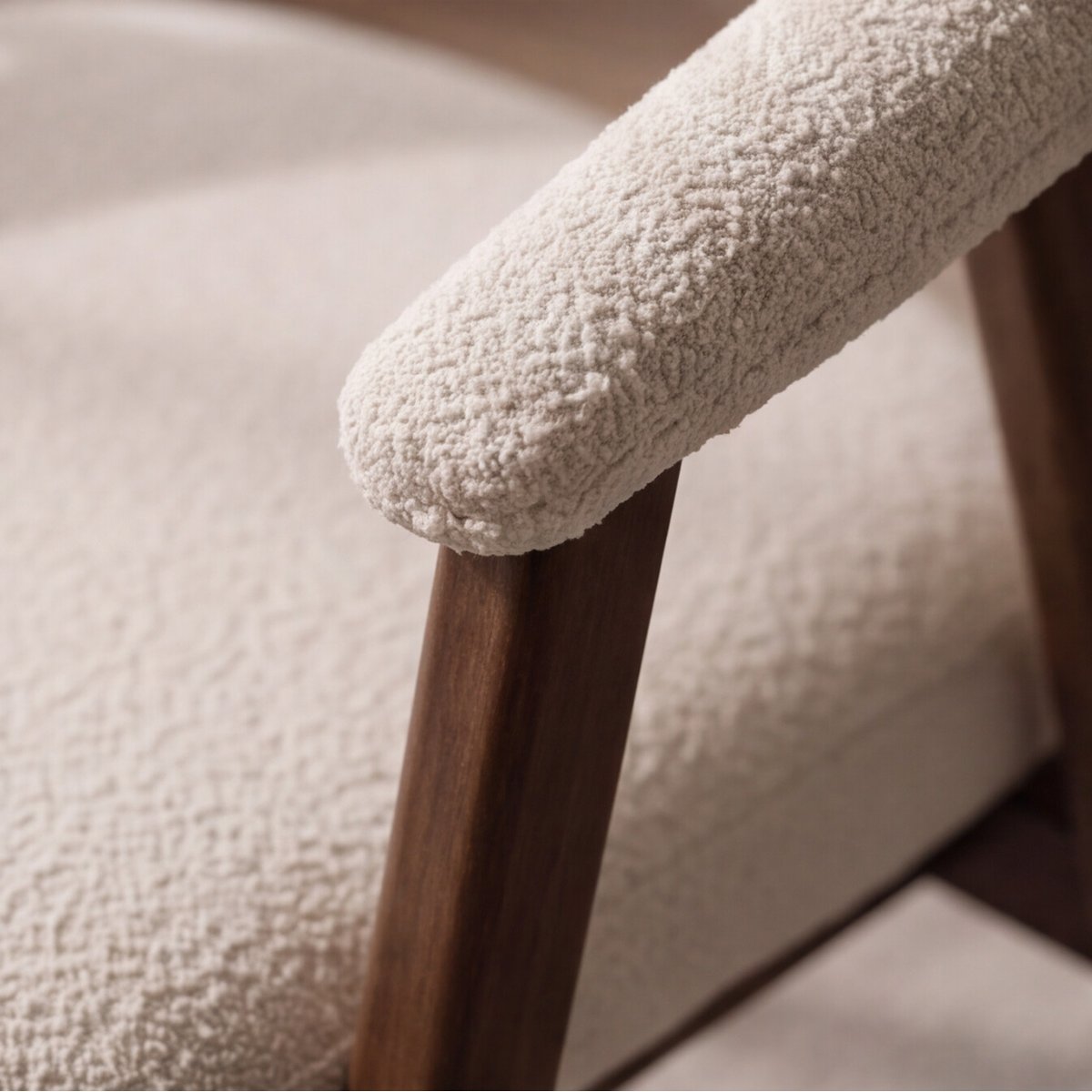 Lot de 2 chaises en bois et tissu boucle, BARBARA beige, bois foncé, HAPPY GARDEN