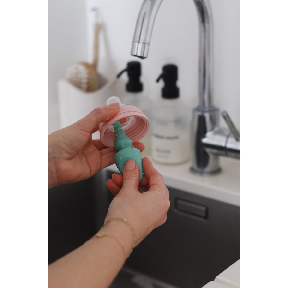 Goupillon pour biberon vert sauge, BEABA