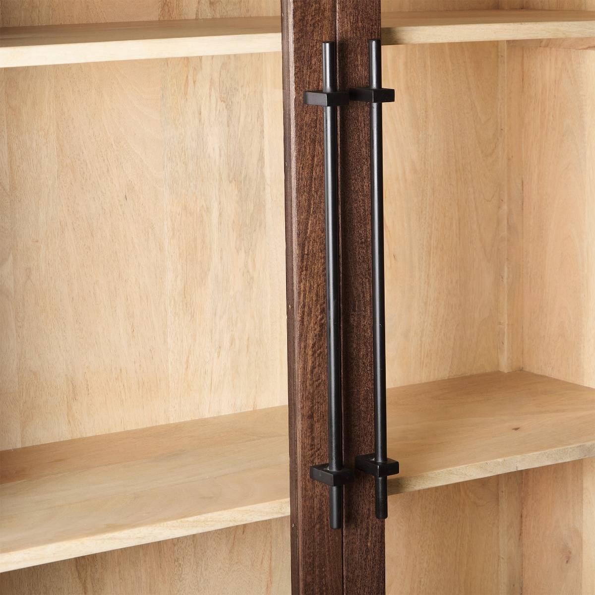 Grande vitrine en bois de manguier NOHEA bois clair, MADE IN MEUBLES