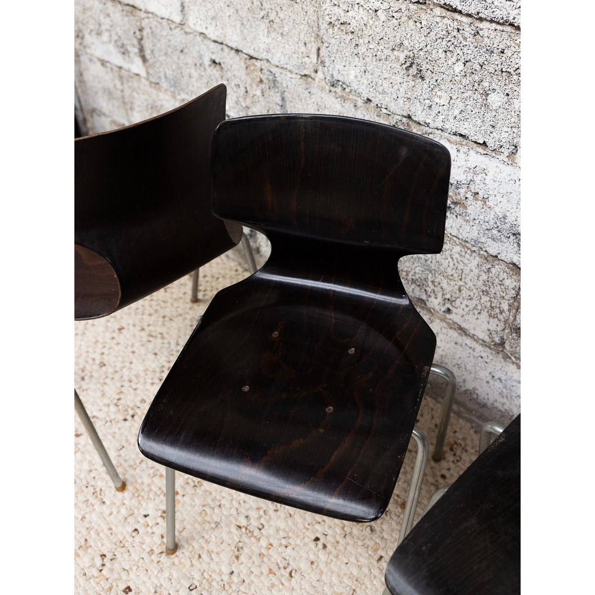 Chaise contemporaine Alma N°1779 - Bon état métal, DEBONGOUT